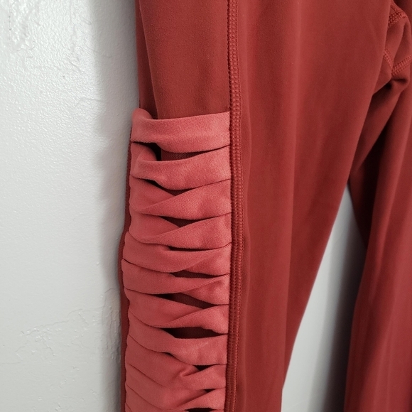 Athleta Salutation 7/8 Tight in Powervita Terracotta Workout Leggings Athletic - Picture 2 of 8
